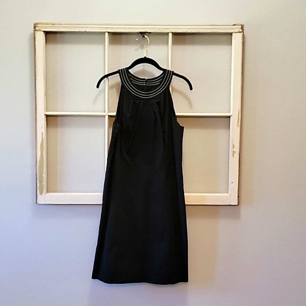 Ann Taylor Loft - Black Shift Dress w Embroidered Halter Neckline - Sz 8